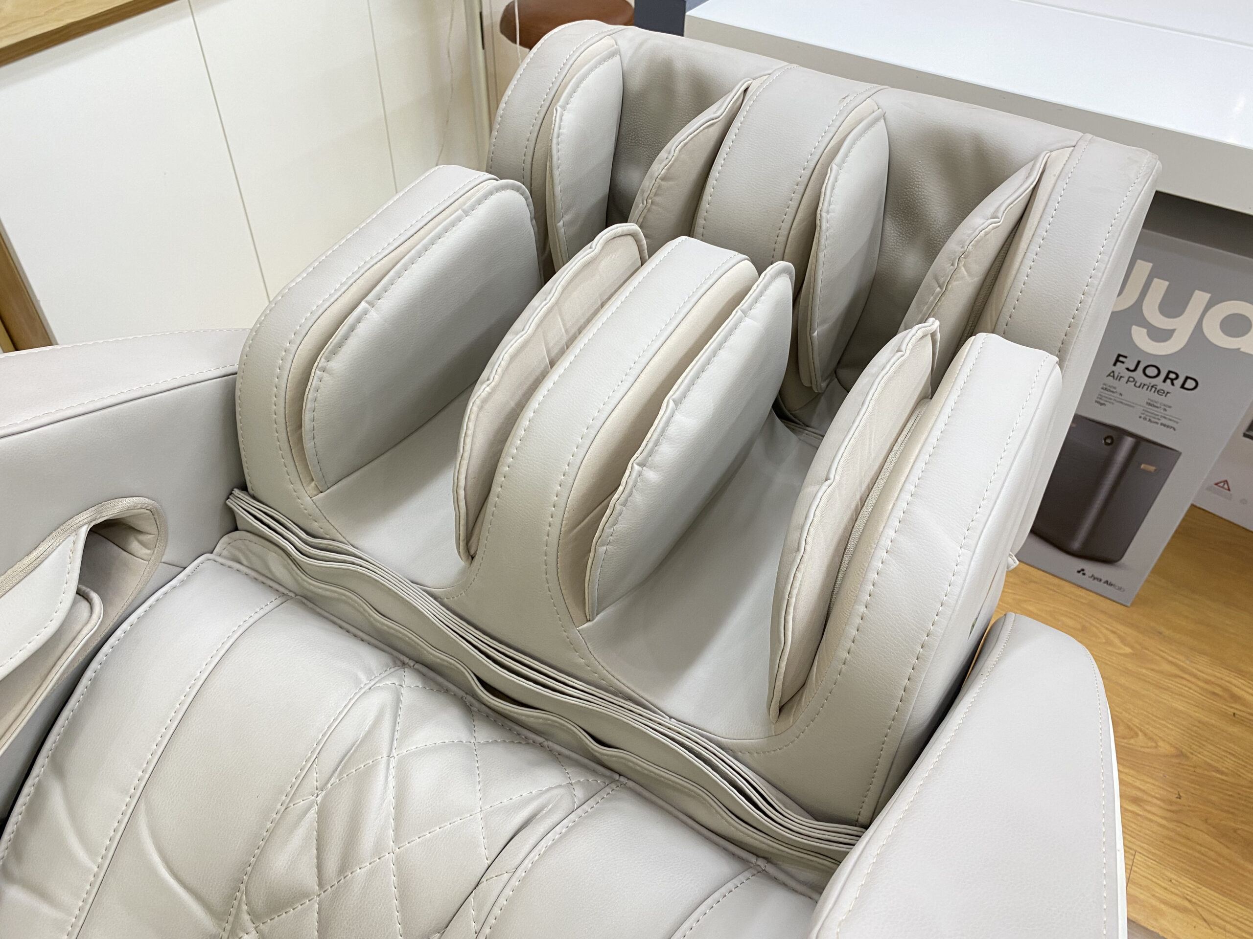 Ngăn để chân thoải mái nhất cho người sử dụng
