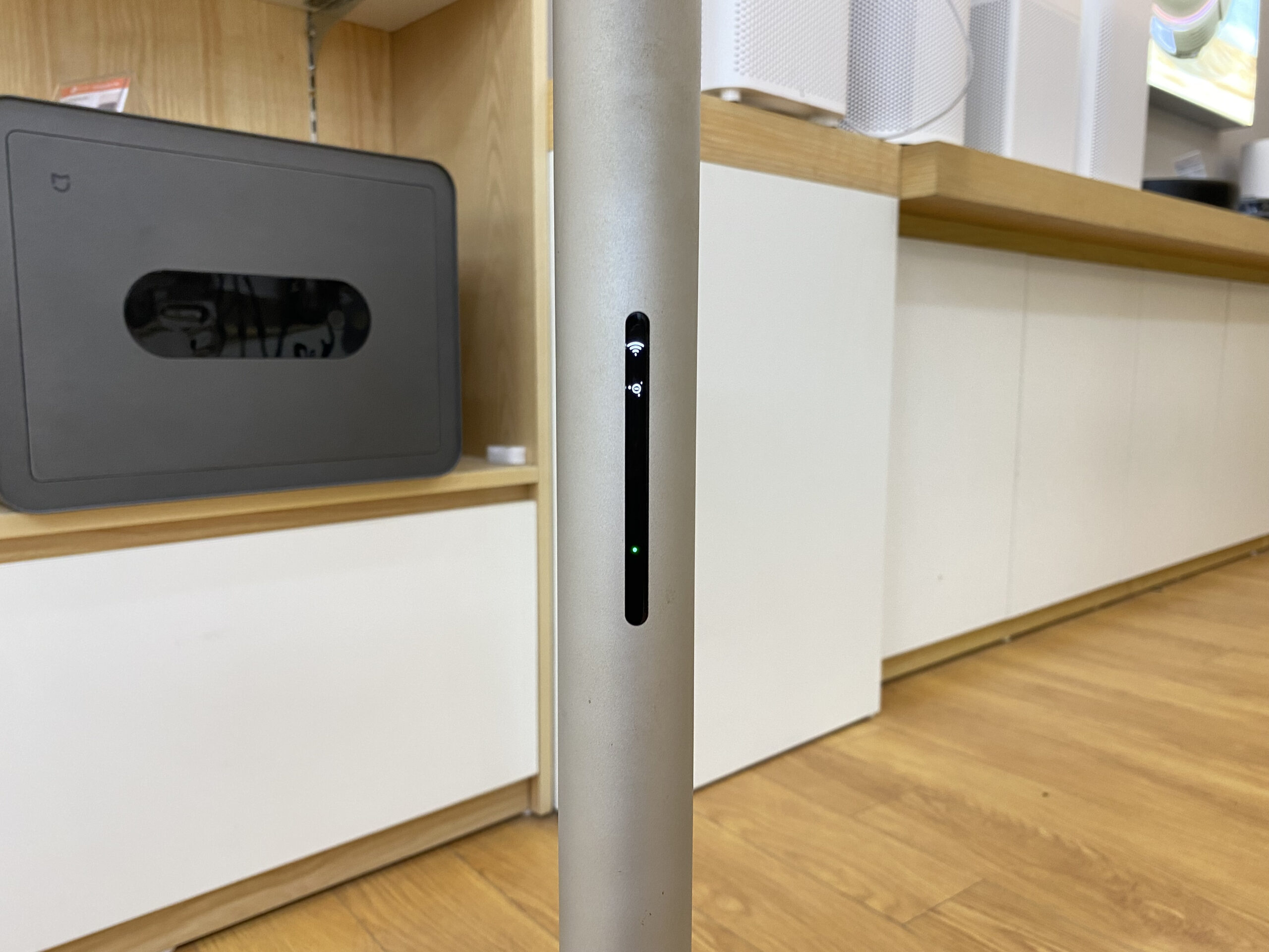 Bảng hiển thị nhỏ gọn, đầy đủ thông tin, dễ sử dụng của Quạt đứng thông minh Xiaomi Mi 3