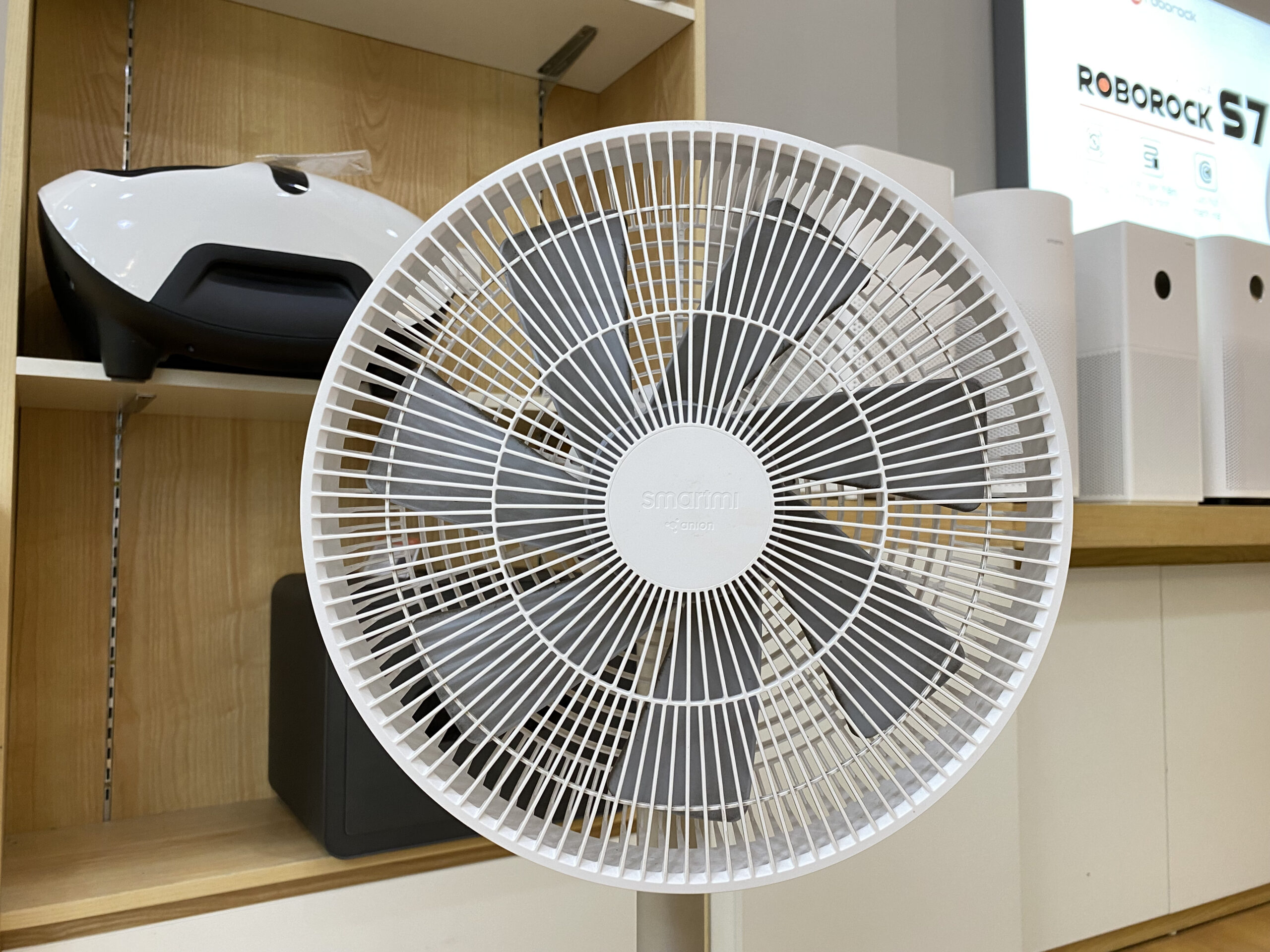 Quạt đứng Xiaomi Gen 3 7 cánh diện tích lớn phải mang đến luồng gió mát mẻ nhất