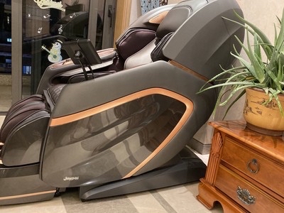 Ghế massage thông minh V4 Monster đem lại sự sang trọng cho không gian